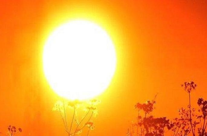 Warning of hot waves in Chandrapur | चंद्रपुरात दाेन दिवस उष्ण लाटेचा इशारा Warning of hot waves in Chandrapur | चंद्रपुरात दाेन दिवस उष्ण लाटेचा इशारा