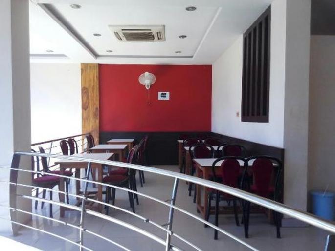 No barrier to police in hotel, bar renewal, no NOC, Home Department decision | हॉटेल,बारच्या नुतनीकरणातील पोलिसांचा अडथळा दूर, ‘एनओसी’ची गरज नाही, गृह विभागाचा निर्णय No barrier to police in hotel, bar renewal, no NOC, Home Department decision | हॉटेल,बारच्या नुतनीकरणातील पोलिसांचा अडथळा दूर, ‘एनओसी’ची गरज नाही, गृह विभागाचा निर्णय