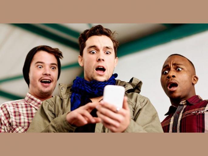 How To Hide Whatsapp Chat From Person Next To You | बस आणि ट्रेनमध्ये बाजूला बसलेल्या व्यक्तीला दिसणार नाही तुमचं चॅट, ‘हे’ अॅप करा आत्ताच डाउनलोड How To Hide Whatsapp Chat From Person Next To You | बस आणि ट्रेनमध्ये बाजूला बसलेल्या व्यक्तीला दिसणार नाही तुमचं चॅट, ‘हे’ अॅप करा आत्ताच डाउनलोड