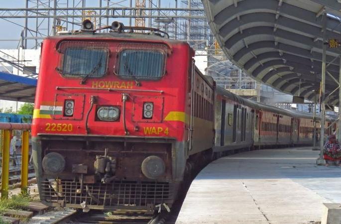 Howrah-LTT Express will run till April 1 | हावडा- एलटीटी एक्स्प्रेस १ एप्रिलपर्यंत धावणार