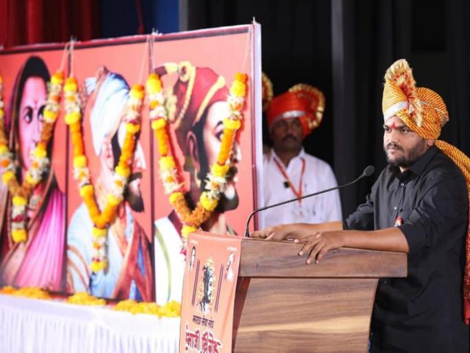 Modi's government criticizes Hardik Patel | देशाचं संविधान टाय-टाय फिश झालंय, हार्दिक पटेलची जहाल टीका Modi's government criticizes Hardik Patel | देशाचं संविधान टाय-टाय फिश झालंय, हार्दिक पटेलची जहाल टीका