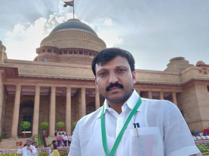 'As many trees as possible', the eco-friendly resolution of the newly elected MP omraje nimbalkar | 'जितकी मतं तितकी झाडं', नवनिर्वाचित खासदाराचा पर्यावरणदिनी संकल्प 'As many trees as possible', the eco-friendly resolution of the newly elected MP omraje nimbalkar | 'जितकी मतं तितकी झाडं', नवनिर्वाचित खासदाराचा पर्यावरणदिनी संकल्प