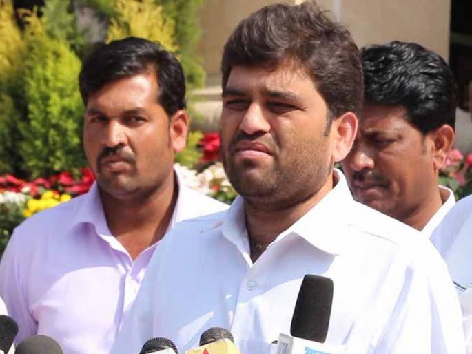 'Now, Sasarebuva Ravanheb will explain to you the demon' | 'आता सासरेबुवा रावसाहेब दानवेच जावयाला समजावून सांगतील' 'Now, Sasarebuva Ravanheb will explain to you the demon' | 'आता सासरेबुवा रावसाहेब दानवेच जावयाला समजावून सांगतील'