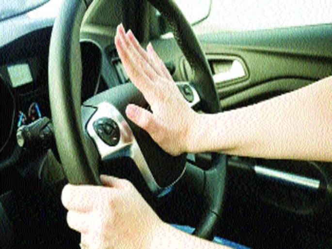 The sound of the reduced horn due to social media | सोशल मीडियामुळे घटला हॉर्नचा आवाज The sound of the reduced horn due to social media | सोशल मीडियामुळे घटला हॉर्नचा आवाज