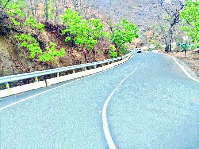 Matheran Ghat is safe for travel due to modern technology | माथेरानचा घाट आधुनिक तंत्रामुळे प्रवासासाठी सुरक्षित Matheran Ghat is safe for travel due to modern technology | माथेरानचा घाट आधुनिक तंत्रामुळे प्रवासासाठी सुरक्षित