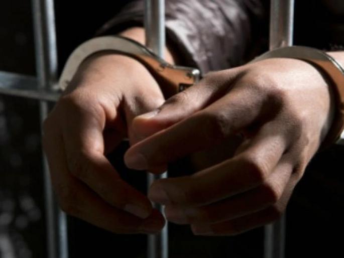 Two arrested for stealing idols from Jain temple | जैन मंदिरात मूर्ती चोरणाऱ्या दोघांना अटक Two arrested for stealing idols from Jain temple | जैन मंदिरात मूर्ती चोरणाऱ्या दोघांना अटक