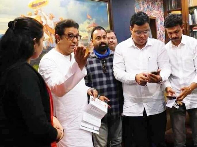 All party leaders met MNS chief Raj Thackeray today regarding the closure of Somatane toll gate in Pune | काँग्रेस, राष्ट्रवादीसह शिवसेनेच्या शिष्टमंडळाचीही कृष्णकुंजवर धाव; राज ठाकरेंनी फोन केला अन्... All party leaders met MNS chief Raj Thackeray today regarding the closure of Somatane toll gate in Pune | काँग्रेस, राष्ट्रवादीसह शिवसेनेच्या शिष्टमंडळाचीही कृष्णकुंजवर धाव; राज ठाकरेंनी फोन केला अन्...