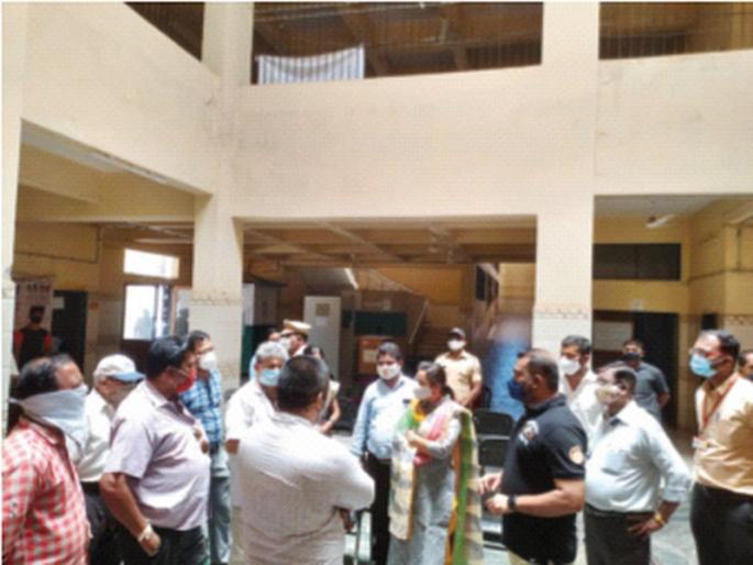Coronavirus: Mhasla Rural Hospital will have 40 bedded oxygen covid hospital | Coronavirus: म्हसळा ग्रामीण रुग्णालयात ४० खाटांचे ऑक्सिजनयुक्त कोविड रुग्णालय होणार Coronavirus: Mhasla Rural Hospital will have 40 bedded oxygen covid hospital | Coronavirus: म्हसळा ग्रामीण रुग्णालयात ४० खाटांचे ऑक्सिजनयुक्त कोविड रुग्णालय होणार