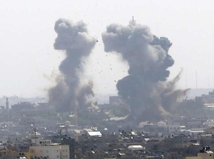 Hamas fires 130 rockets at Israel, killing 28 people, including an Indian woman | हमासने इस्रायलवर डागले 130 रॉकेट, भारतीय महिलेसह 28 जणांचा मृत्यू Hamas fires 130 rockets at Israel, killing 28 people, including an Indian woman | हमासने इस्रायलवर डागले 130 रॉकेट, भारतीय महिलेसह 28 जणांचा मृत्यू