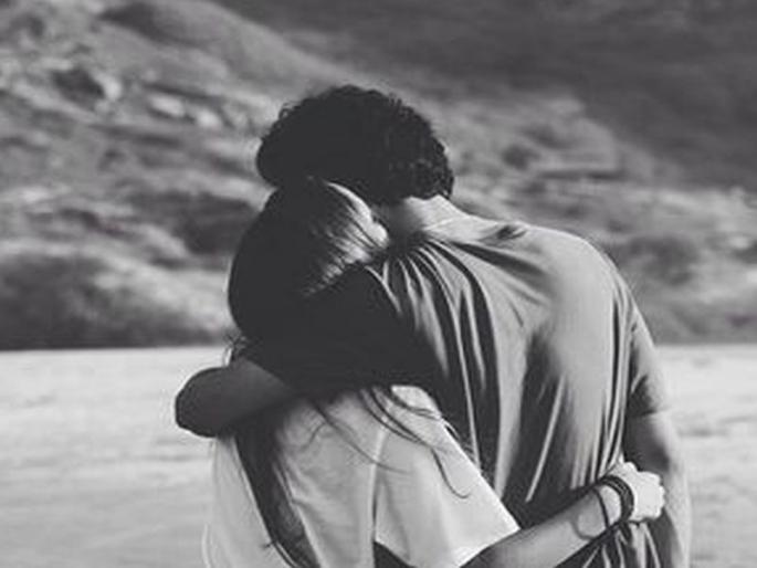 He hugged her in a single love, read what happened next? | एकतर्फी प्रेमातून त्याने तिला मारली मिठी, वाचा पुढे काय झाले ? He hugged her in a single love, read what happened next? | एकतर्फी प्रेमातून त्याने तिला मारली मिठी, वाचा पुढे काय झाले ?