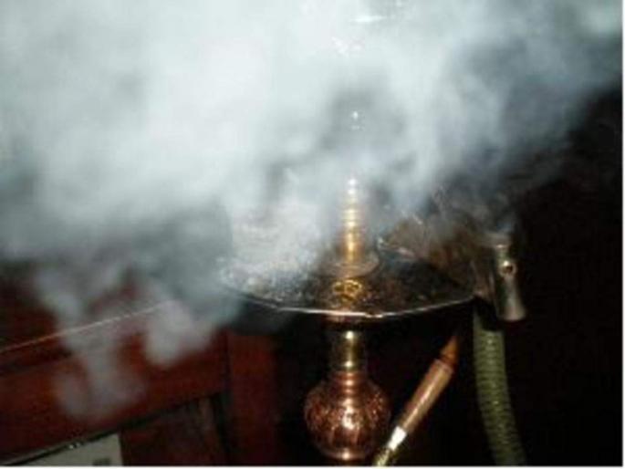 A raid on a hookah parlor in the building, abscoding a BJP worker | भाजपाचा कार्यकर्ता चालवत होता हुक्का पार्लर, पोलिसांची घातली धाड A raid on a hookah parlor in the building, abscoding a BJP worker | भाजपाचा कार्यकर्ता चालवत होता हुक्का पार्लर, पोलिसांची घातली धाड