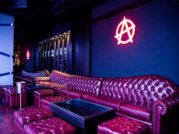 Policeman's son found in hookah parlor in Hinjewadi hotel Case registered against two | हिंजवडीत हाॅटेलमधील हुक्का पार्लरमध्ये पोलिसाचा मुलगा; कारवाईत दोघांवर गुन्हा दाखल Policeman's son found in hookah parlor in Hinjewadi hotel Case registered against two | हिंजवडीत हाॅटेलमधील हुक्का पार्लरमध्ये पोलिसाचा मुलगा; कारवाईत दोघांवर गुन्हा दाखल