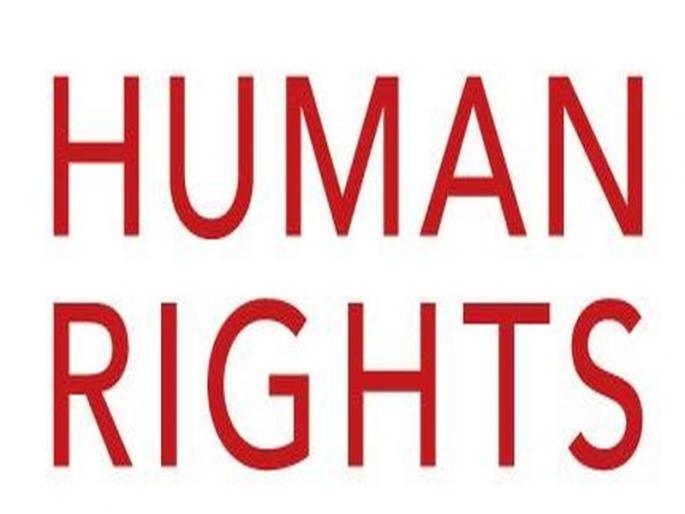 Adoption of students' awareness about street rights, human rights | विद्यार्थ्यांचे जनजागृती पथनाट्य, मानव अधिकाराबाबत आदिवासींचे प्रबोधन