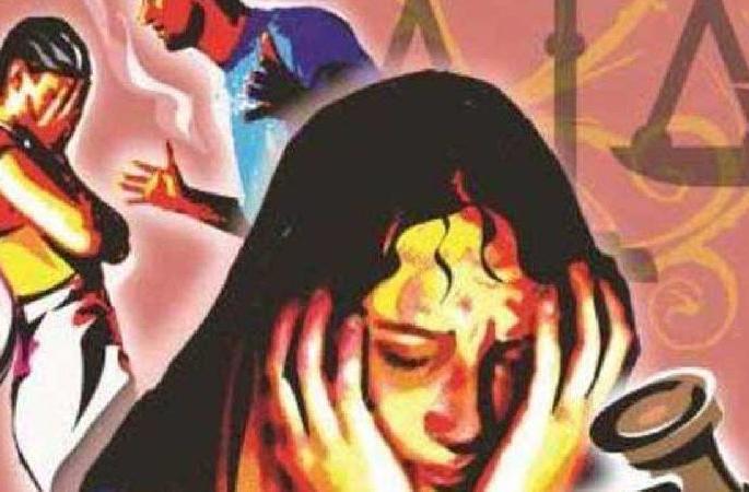 Husband, father-in-law sentenced to ten years rigorous imprisonment for dowry harassment | हुंडाबळी; पती, सासऱ्याला दहा वर्षांचा सश्रम कारावास