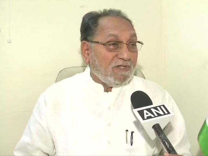 Shiv Sena MLAs will not be disqualified; Hussain Dalwai spoke clearly | शिवसेना आमदारांच्या अपात्रतेचा निकाल लागणार नाही; हुसेन दलवाई स्पष्टच बोलले