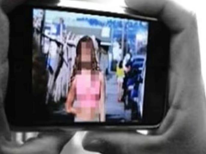 Husband would send friends home; force wife to have sex, watch live on Whats app | पती परदेशात, घरी मित्रांना पाठवायचा; पत्नीला शरीर संबंध ठेवायला लावायचा, लाईव्ह पहायचा Husband would send friends home; force wife to have sex, watch live on Whats app | पती परदेशात, घरी मित्रांना पाठवायचा; पत्नीला शरीर संबंध ठेवायला लावायचा, लाईव्ह पहायचा