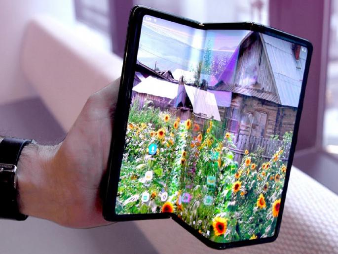 Huawei Three Time Foldable Smartphone to be launched soon | स्मार्टफोन मार्केटमध्ये नवी क्रांती; लवकरच लॉन्च होणार तीनवेळा फोल्ड होणारा स्मार्टफोन... Huawei Three Time Foldable Smartphone to be launched soon | स्मार्टफोन मार्केटमध्ये नवी क्रांती; लवकरच लॉन्च होणार तीनवेळा फोल्ड होणारा स्मार्टफोन...