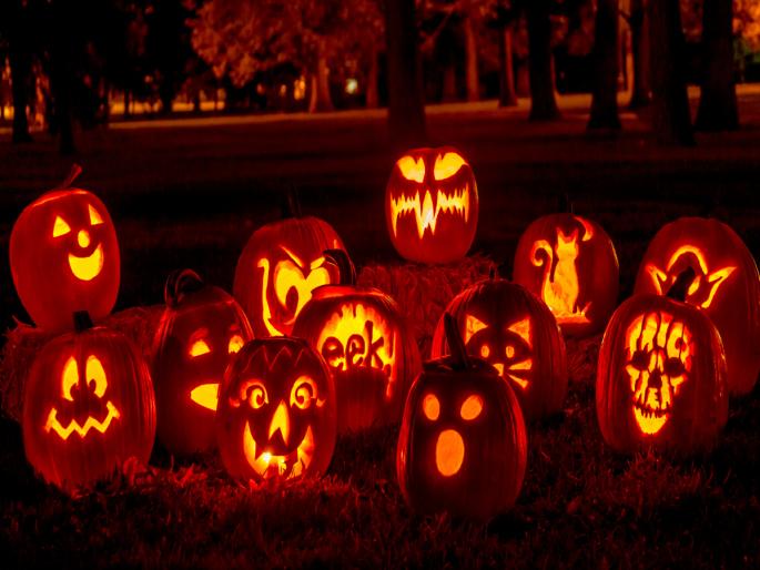 Halloween 2022: Halloween is the western version of Pitrupaksha; how did it entered in India? Find out! | Halloween 2022: हॅलोविन ही तर पितृपक्षाची पाश्चात्य आवृत्ती; भारतात त्याचं खूळ कुठून आलं? जाणून घ्या! Halloween 2022: Halloween is the western version of Pitrupaksha; how did it entered in India? Find out! | Halloween 2022: हॅलोविन ही तर पितृपक्षाची पाश्चात्य आवृत्ती; भारतात त्याचं खूळ कुठून आलं? जाणून घ्या!