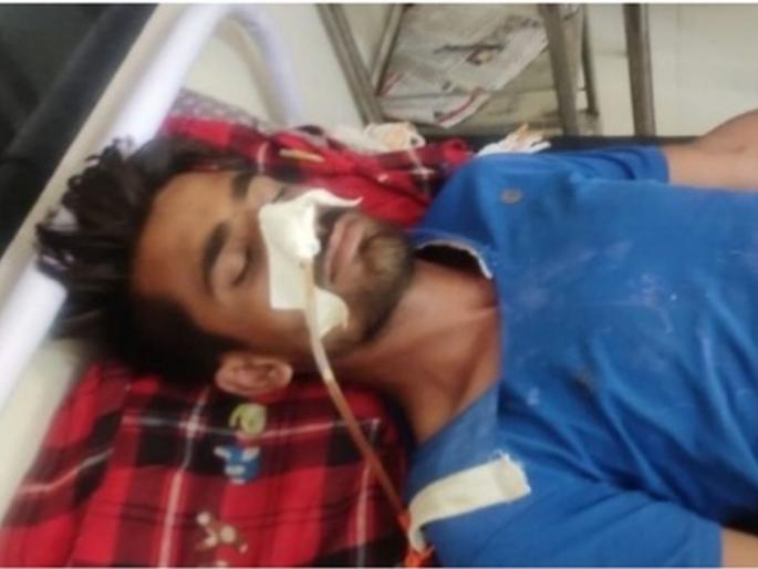 Accused attempted suicide at police station at Chandrapur Sawali | पोलीस ठाण्यातच आरोपीचा आत्महत्येचा प्रयत्न; चंद्रपूरच्या सावलीतील घटना Accused attempted suicide at police station at Chandrapur Sawali | पोलीस ठाण्यातच आरोपीचा आत्महत्येचा प्रयत्न; चंद्रपूरच्या सावलीतील घटना