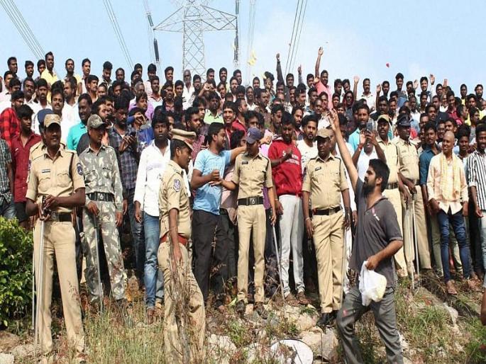 Hyderabad Encounter: Welcome to Hyderabad police action | Hyderabad Encounter : हैदराबादमधील पोलिसांच्या कारवाईचे सर्वत्र स्वागत Hyderabad Encounter: Welcome to Hyderabad police action | Hyderabad Encounter : हैदराबादमधील पोलिसांच्या कारवाईचे सर्वत्र स्वागत