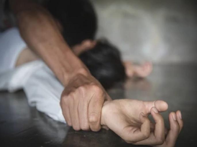 The child was abused by the birth father | जन्मदात्या पित्यानेच केला मुलीवर अत्याचार The child was abused by the birth father | जन्मदात्या पित्यानेच केला मुलीवर अत्याचार