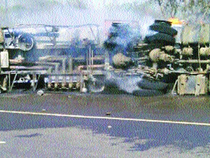 Charoti Tankkar family of the deceased could not help in four years | चारोटी टँकर स्फोटातील मृतांचे कुटुंबीय चार वर्षांनतरही मदतीपासून उपेक्षितच Charoti Tankkar family of the deceased could not help in four years | चारोटी टँकर स्फोटातील मृतांचे कुटुंबीय चार वर्षांनतरही मदतीपासून उपेक्षितच