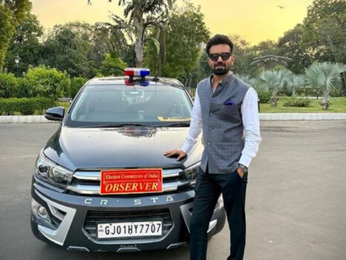 ias officer abhishek singh suspended for absent from duty without permission | वेब सीरिजमध्ये काम केलेले IAS अधिकारी अभिषेक सिंह निलंबित ias officer abhishek singh suspended for absent from duty without permission | वेब सीरिजमध्ये काम केलेले IAS अधिकारी अभिषेक सिंह निलंबित