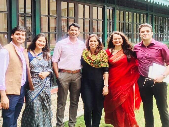 The story of marriage of IAS officers, in the course of training, is the marriage of IAS officers | ट्रेनिंगकाळातच 'जुळून येती रेशीमगाठी', IAS अधिकाऱ्यांच्या लग्नाची गोष्ट The story of marriage of IAS officers, in the course of training, is the marriage of IAS officers | ट्रेनिंगकाळातच 'जुळून येती रेशीमगाठी', IAS अधिकाऱ्यांच्या लग्नाची गोष्ट