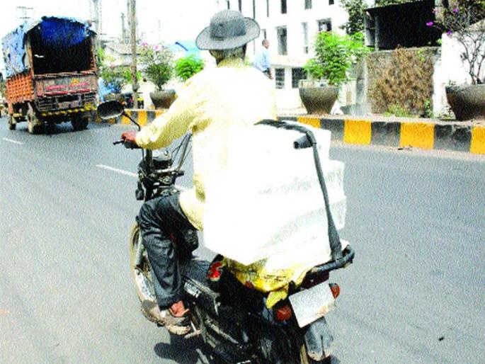 The Akhabad Ice City sells the most | अखाद्य बर्फाची शहरात सर्रास विक्री The Akhabad Ice City sells the most | अखाद्य बर्फाची शहरात सर्रास विक्री