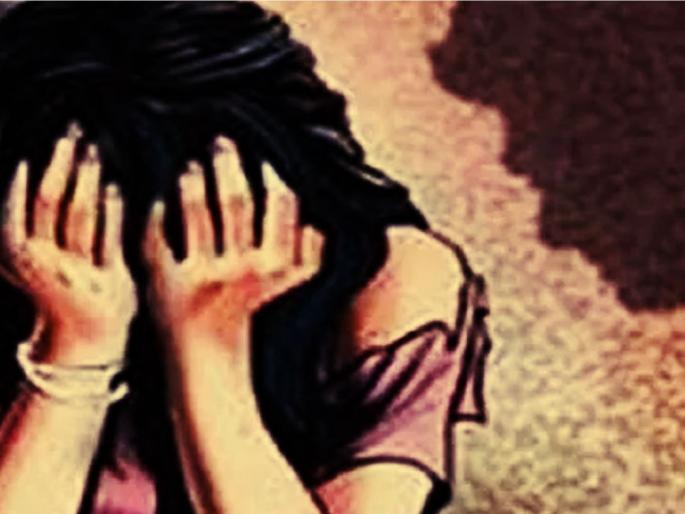 Gangster misbehaves with daughter, tries to shoot wife incident in Kolhapur | पोटच्या मुलीशी केले गैरकृत्य, पत्नीवर गोळी झाडण्याचा प्रयत्न; कोल्हापुरातील धक्कादायक घटना