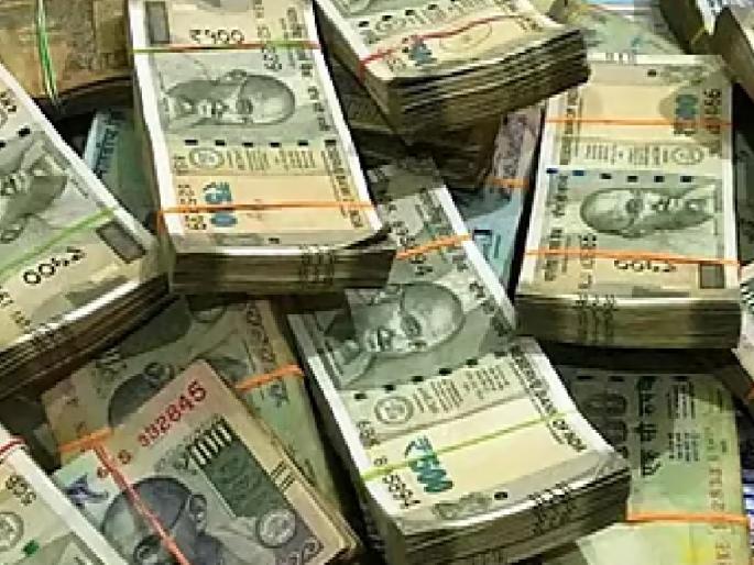the bank manager himself cheated the customers of crores In Kolhapur, the type of incident in ICICI Bank | कोल्हापुरात बँकेच्या मॅनेजरनेच घातला ग्राहकांना कोटीचा गंडा, आयसीआयसीआय बँकेतील प्रकार the bank manager himself cheated the customers of crores In Kolhapur, the type of incident in ICICI Bank | कोल्हापुरात बँकेच्या मॅनेजरनेच घातला ग्राहकांना कोटीचा गंडा, आयसीआयसीआय बँकेतील प्रकार