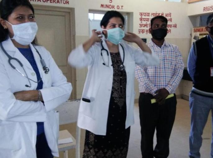 Coronavirus: Indian Medical Association 'White and black alert' against doctor attacks MMG | Coronavirus: डॉक्टरांवरील हल्ल्यांविरोधात इंडियन मेडिकल असोसिएशनचे 'व्हाइट अँड ब्लॅक अलर्ट'