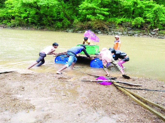 Amla dwellers have to suffer death ... | आमलेवासीयांना भोगाव्या लागत आहेत मरणयातना...