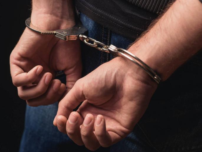 He was smuggling gold from abroad, customs officials inspected it; many were shocked to see the place where it was kept | परदेशातून सोनं लपवून तस्करी करत होता, कस्टम अधिकाऱ्यांनी तपासणी केली; ठेवण्याची जागा पाहून अनेकांना धक्काच बसला