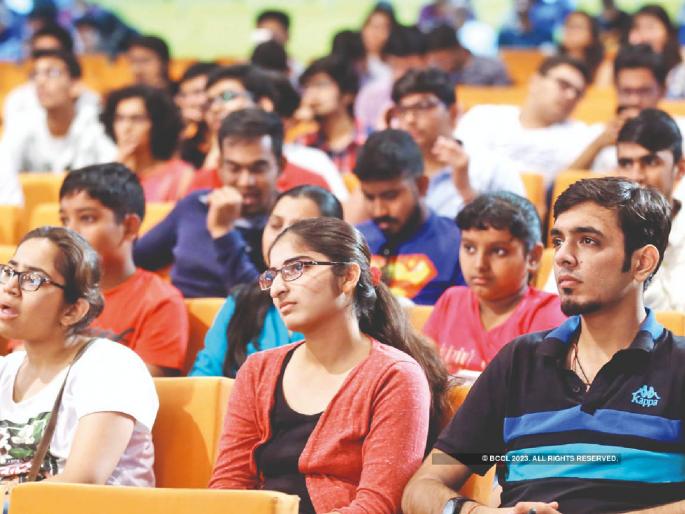 60 to 80 lakhs per annum, package for 20 students; More than 190 opportunities at IIT | प्रतिवर्षी ६० ते ८० लाख, २० विद्यार्थ्यांना पॅकेज; IIT त १९०हून अधिक जणांना संधी 60 to 80 lakhs per annum, package for 20 students; More than 190 opportunities at IIT | प्रतिवर्षी ६० ते ८० लाख, २० विद्यार्थ्यांना पॅकेज; IIT त १९०हून अधिक जणांना संधी