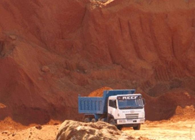 fined Rs 7 crore in illegal excavation case | सात हजार ब्रास मुरूम अवैध उत्खनन प्रकरणी सात कोटींचा दंड fined Rs 7 crore in illegal excavation case | सात हजार ब्रास मुरूम अवैध उत्खनन प्रकरणी सात कोटींचा दंड