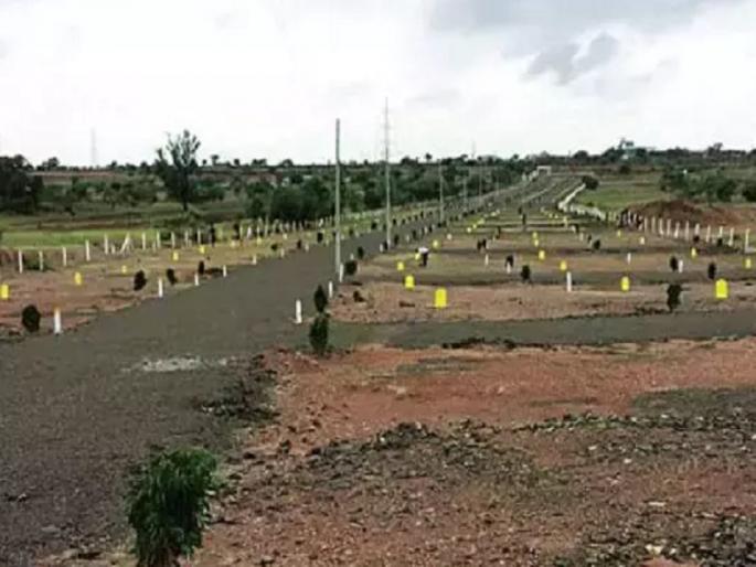 Illegal transaction of crores of plots exposed in baramati midc | बारामती एमआयडीसीतील धक्कादायक प्रकार; कोटींच्या भूखंडाचा बेकायदेशीर व्यवहार उघड Illegal transaction of crores of plots exposed in baramati midc | बारामती एमआयडीसीतील धक्कादायक प्रकार; कोटींच्या भूखंडाचा बेकायदेशीर व्यवहार उघड