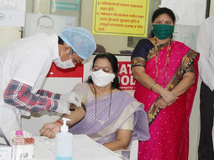 Coronation-free MLA Geeta Jain donated plasma | कोरोनामुक्त झालेल्या आमदार गीता जैन यांनी केले प्लाझ्मा दान 