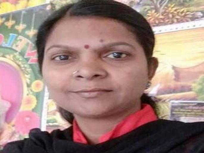 Due to the death of a teacher on the road, divorce was to take death, husband would be divorced | रस्त्यावर शिक्षिकेचा मृतदेह आढळल्याने खळबळ मृत्यू, पतीपासून घेणार होती घटस्फोट  Due to the death of a teacher on the road, divorce was to take death, husband would be divorced | रस्त्यावर शिक्षिकेचा मृतदेह आढळल्याने खळबळ मृत्यू, पतीपासून घेणार होती घटस्फोट