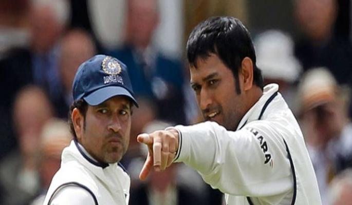 Sachin Tendulkar will play in future decision was taken by ms Dhoni in 2012 | सचिनच्या भविष्याचा निर्णय धोनीने २०१२ सालीच घेतला होता