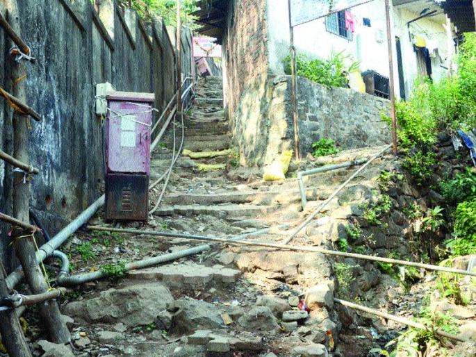 Redemption can be remembered only after the election comes | पुनर्विकासाची आठवण येते फक्त निवडणुका आल्यानंतरच Redemption can be remembered only after the election comes | पुनर्विकासाची आठवण येते फक्त निवडणुका आल्यानंतरच