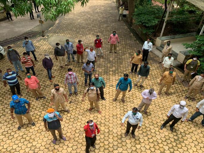Movement of MSEDCL employees against the arbitrariness of the administration | प्रशासनाच्या मनमानीविरोधात महावितरण कर्मचाऱ्यांचे आंदोलन Movement of MSEDCL employees against the arbitrariness of the administration | प्रशासनाच्या मनमानीविरोधात महावितरण कर्मचाऱ्यांचे आंदोलन