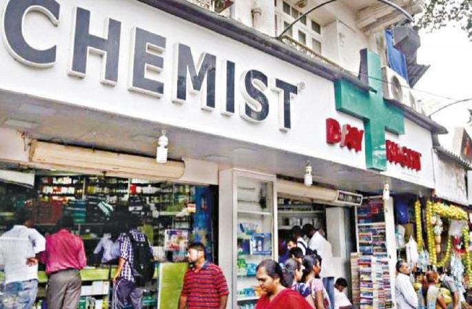 Emphasis on narcotic drugs for lack of alcohol; Show cause notice to 26 drug dealers in Amravati district | दारूअभावी गुंगीच्या औषधांवर भर; अमरावती जिल्ह्यात २६ औषधविक्रेत्यांना कारणे दाखवा नोटीस