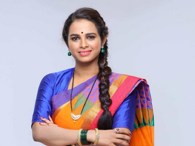Mrs Mukhyamantri Fame Amruta Dhongade is glamorous in real life, see her pics | 'मिसेस मुख्यमंत्री'मधील भावी मिसेस मुख्यमंत्री खऱ्या आयुष्यात आहेत ग्लॅमरस, पहा फोटो Mrs Mukhyamantri Fame Amruta Dhongade is glamorous in real life, see her pics | 'मिसेस मुख्यमंत्री'मधील भावी मिसेस मुख्यमंत्री खऱ्या आयुष्यात आहेत ग्लॅमरस, पहा फोटो