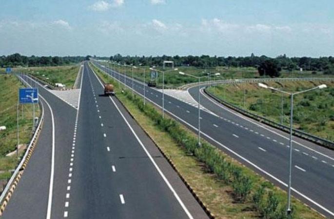 Centre's extension for construction of highways | महामार्गांच्या बांधकामांना केंद्राची मुदतवाढ