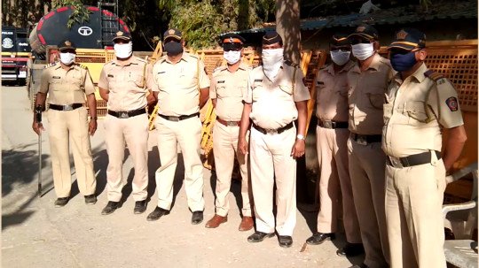 Coronavirus : 'Lockdown' criminalized during lockdown, only ban orders in state, cyber crime pda | Coronavirus : लॉकडाऊनच्या काळात गुन्हेगारी झाली 'लॉकडाऊन', राज्यात केवळ बंदी आदेश, सायबर गुन्हेच Coronavirus : 'Lockdown' criminalized during lockdown, only ban orders in state, cyber crime pda | Coronavirus : लॉकडाऊनच्या काळात गुन्हेगारी झाली 'लॉकडाऊन', राज्यात केवळ बंदी आदेश, सायबर गुन्हेच