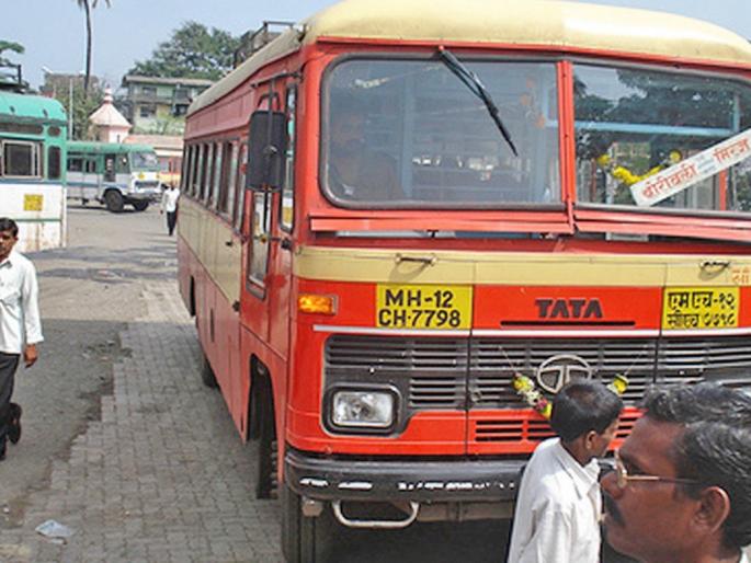 ST drivers get 'price even if they don't work' | एसटी चालक-वाहकांना ‘काम नाही तरी मिळणार दाम’ ST drivers get 'price even if they don't work' | एसटी चालक-वाहकांना ‘काम नाही तरी मिळणार दाम’