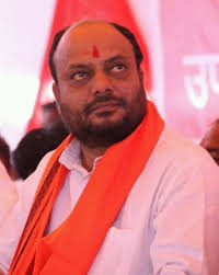  If the officer is asking for money, call me | अधिकारी पैसे मागत असेल तर मला फोन करा