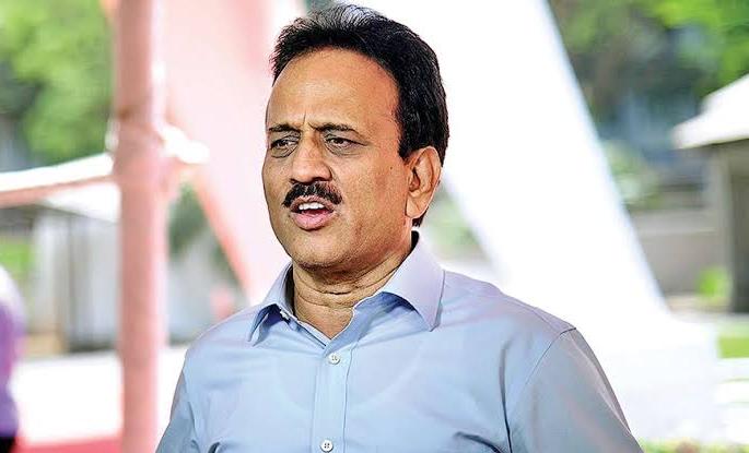 Anna Hazare will not have time to fast - Girish Mahajan | अण्णा हजारे यांना उपोषण करण्याची वेळ येणार नाही- गिरीश महाजन