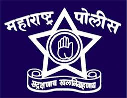  In the meeting of the criminals at the Shani Peth police station in Jalgaon city | जळगाव शहरातील शनी पेठ पोलीस स्टेशनमध्ये गुन्हेगार पडताळणी बैठकीत दगडफेक